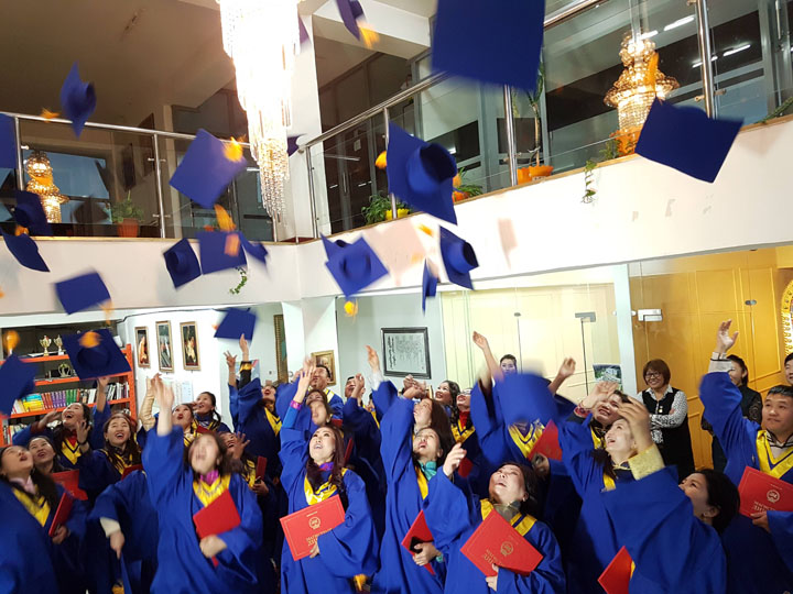 Read more about the article 2018 ОНЫ АНХНЫ МАГИСТРЫН ТӨГСӨЛТ БОЛЛОО