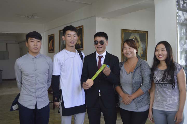 Read more about the article 2016-2017 оны хичээлийн жилийн нээлт