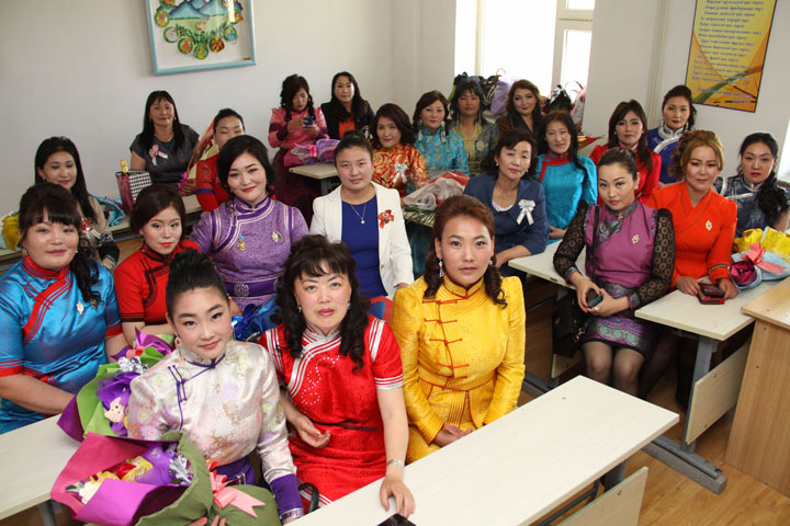 Read more about the article ЭРДМИЙН БАЯР 2016