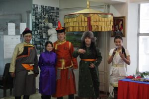 Read more about the article ҮНДЭСНИЙ ХУВЦАСНЫ ӨДӨР 2017